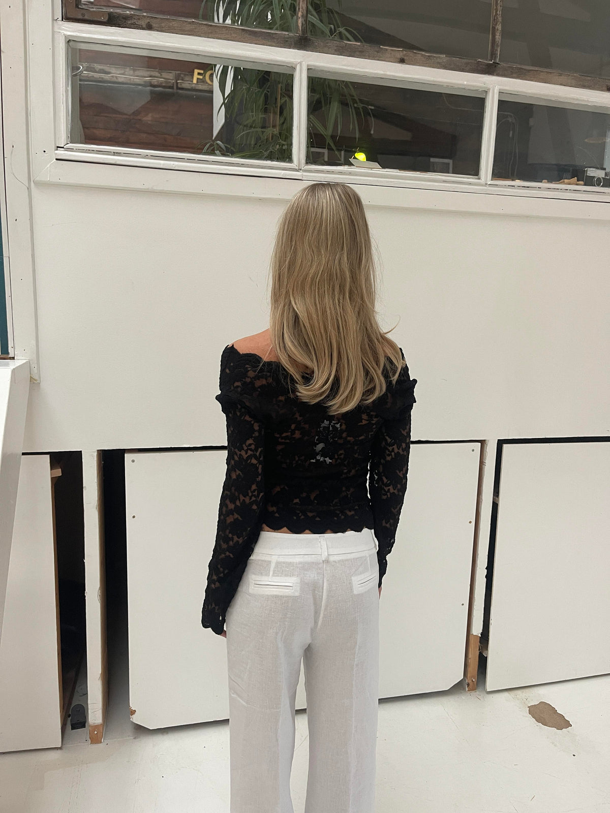 Bodil long sleeve lace blouse - Black