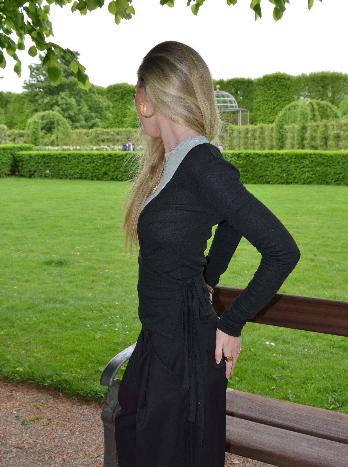 Hekla blouse with tie - Black