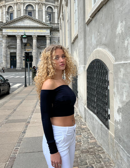 Karo off-shoulder blouse with open back - Navy