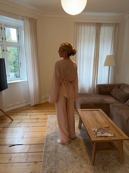 Rikki blouse with tie detail - Light pink