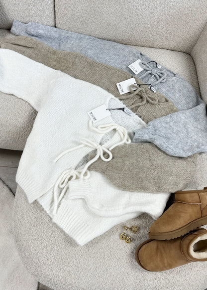 Knitted bow sweater off-white (tall)