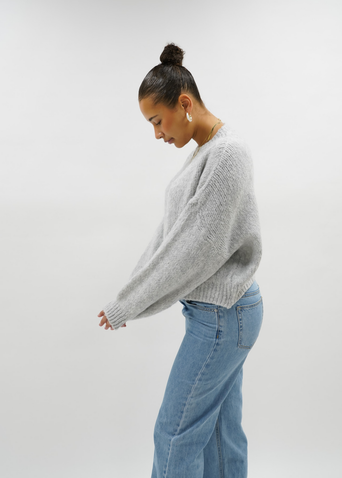 Knitted sweater light grey (tall)