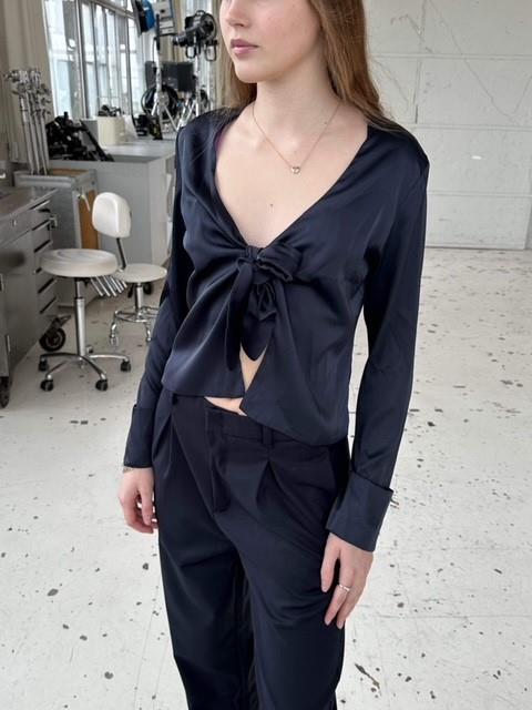Freja satin blouse - Navy