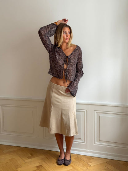 Kara blouse with tie detail – Brown
