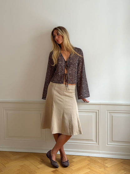 Kara blouse with tie detail – Brown