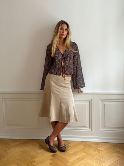 Kara blouse with tie detail – Brown