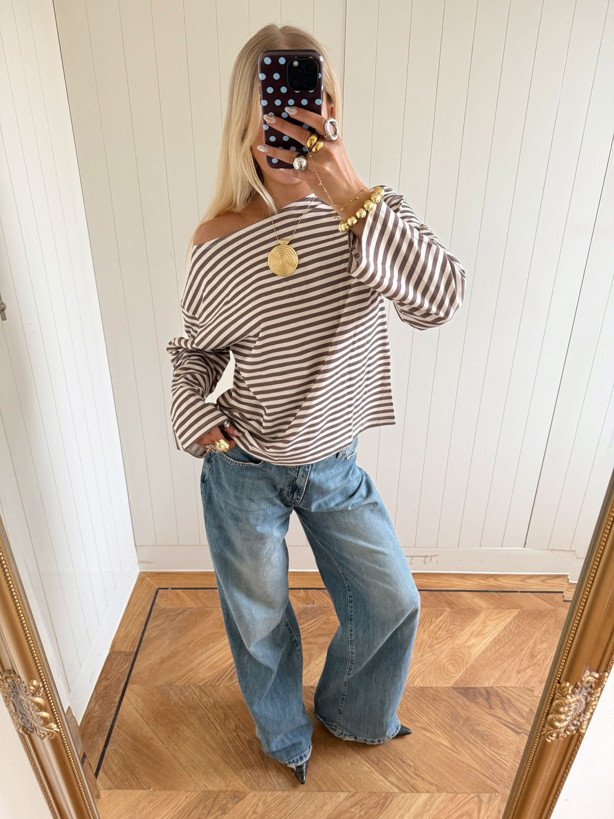 Scandivv blouse with stripes – taupe/white