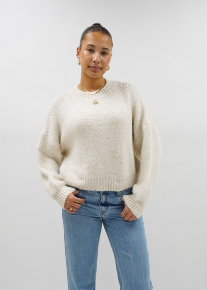 Knitted sweater crème (tall)