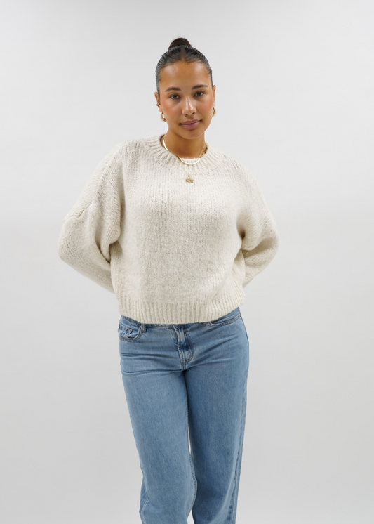 Knitted sweater crème (tall)