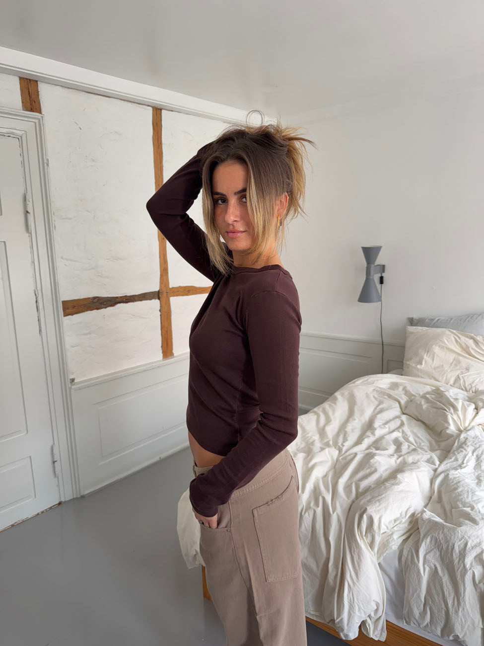 Roleo blouse with long sleeves – Brown