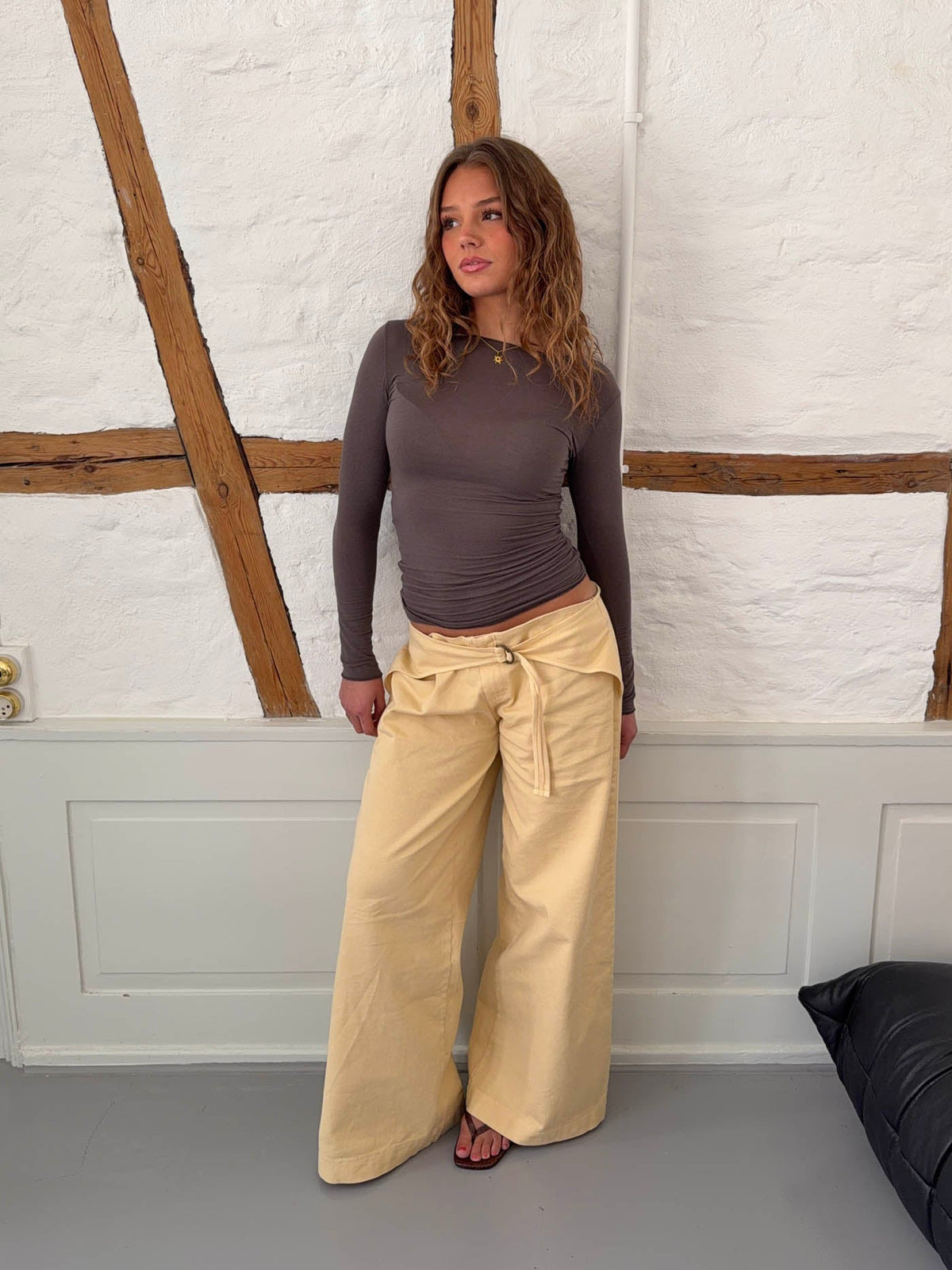 Kaia long-sleeved cashmere blouse – Taupe