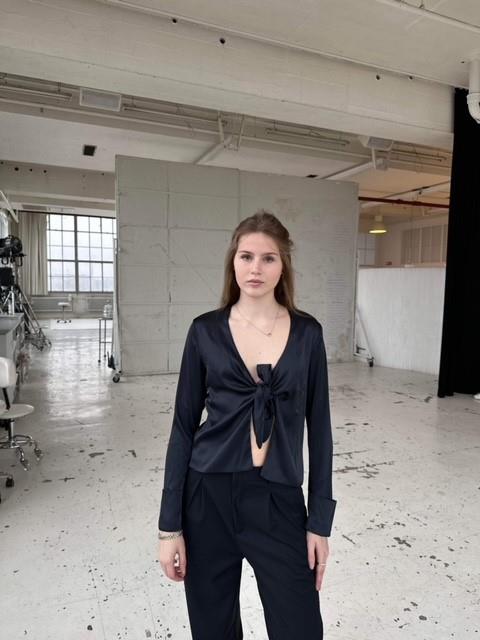 Freja satin blouse - Navy